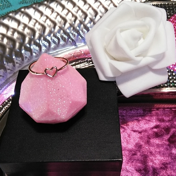 🌞💍NEW CHIC SPRING GOLD PLATED HEART DAINTY RING - Picture 1 of 3